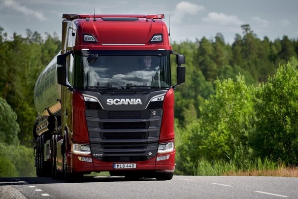 The reasons why the Scania V8 is so popular and will remain so for the  foreseeable future - TrucksNL Blog